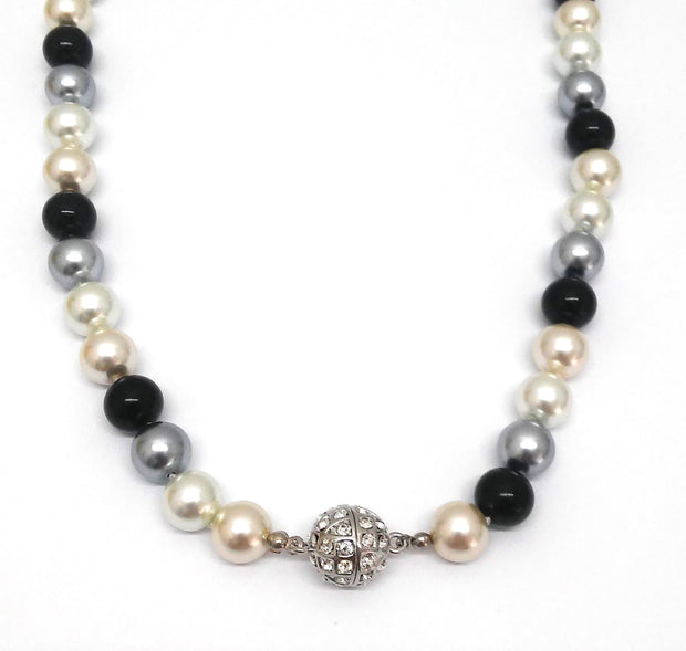 Collier Perlen 10mm creme/grau/weiß/schwarz Magnetschließe rh/Kristall