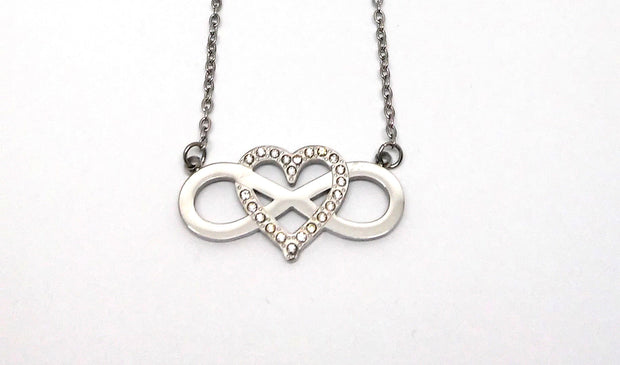 Edelstahlcollier "Unendlichkeitsschleife m.Herz" inkl. Etui
